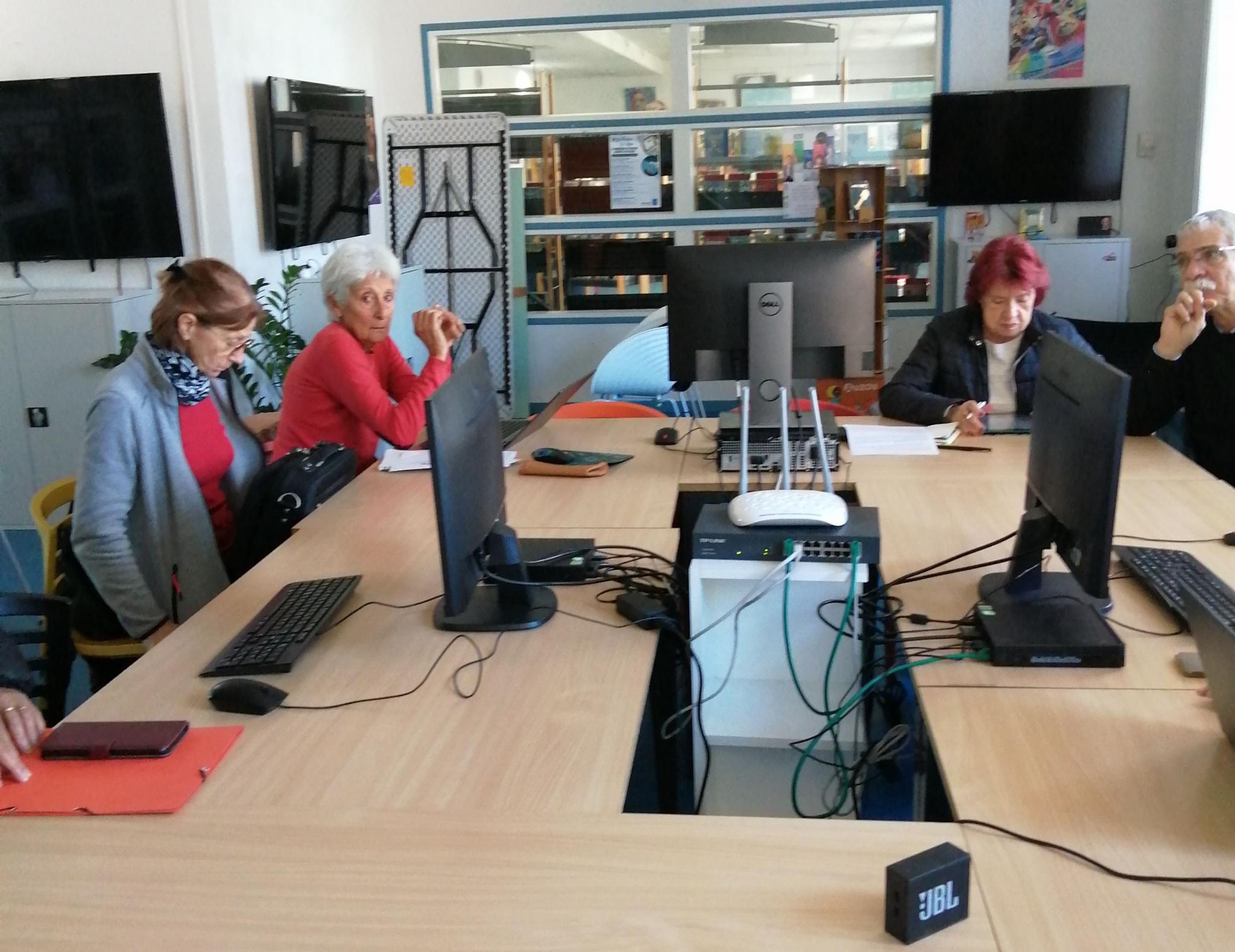 Ateliers numeriques bagnols retaillée